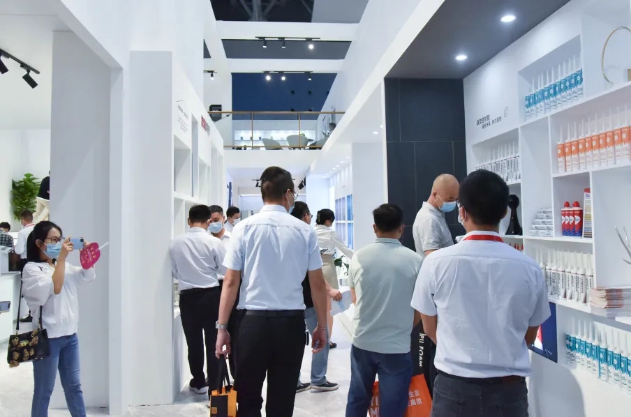 廣州建博會丨直播打卡領尚品牌館,體驗潮流家居生活