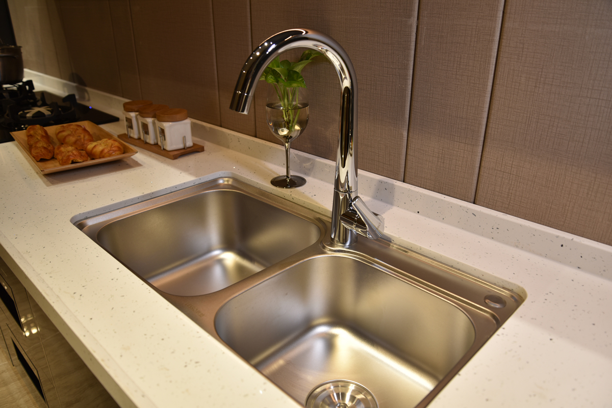 水槽是臺上盆還是臺下盆更好？