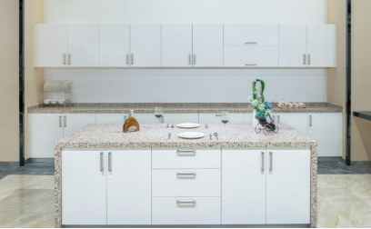 整體廚房櫥柜定制：如何根據空間和功能需求選擇合適的櫥柜設計？