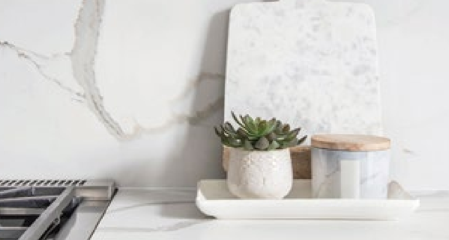 致密無孔，長效抗污